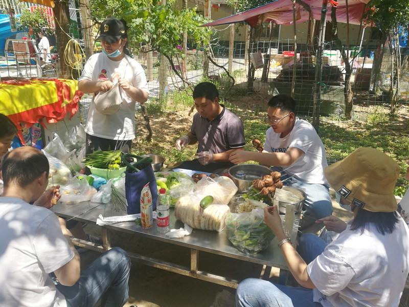 陽光正好，燒烤正當(dāng)時(shí)——博容公司趣味燒烤活動(dòng)